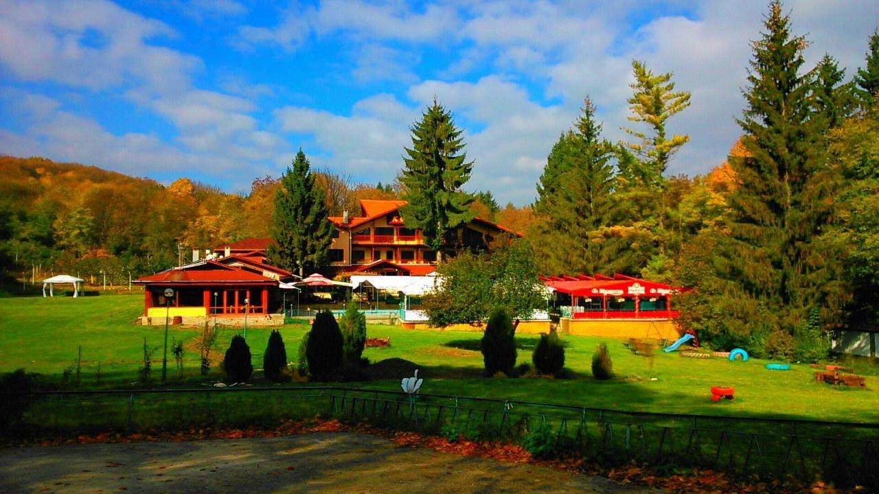 Kovanlika Hotel Razgrad Exterior photo